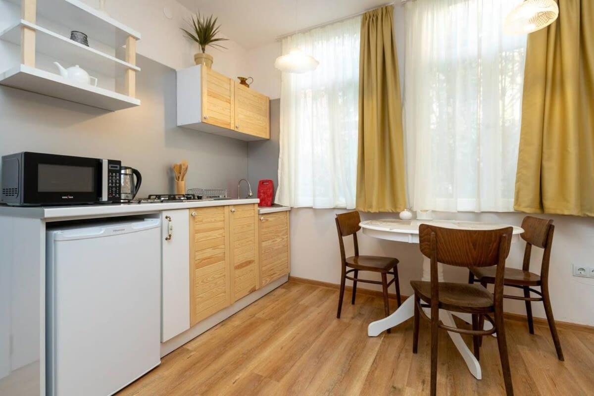 Wehost Liberty Square Apartments Тбилиси Екстериор снимка